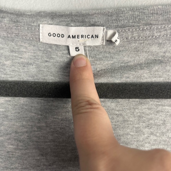 Good American Grey slouchy v-neck size 5 / 2X 100% cotton - Picture 2 of 6